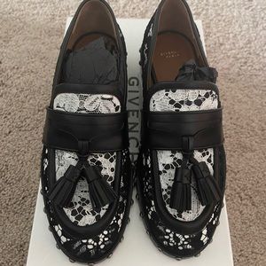 Authentic NWT Givenchy Lace Studded Loafers Size 36.5